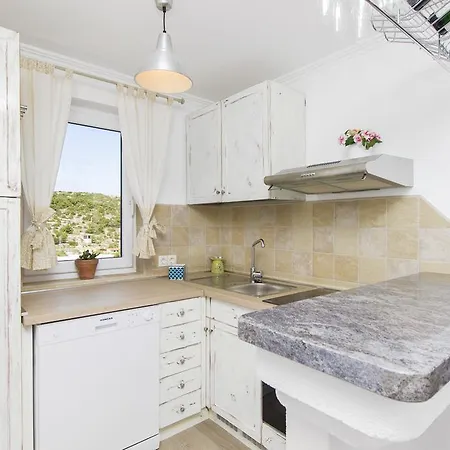 Apartamento Skroza 2 *